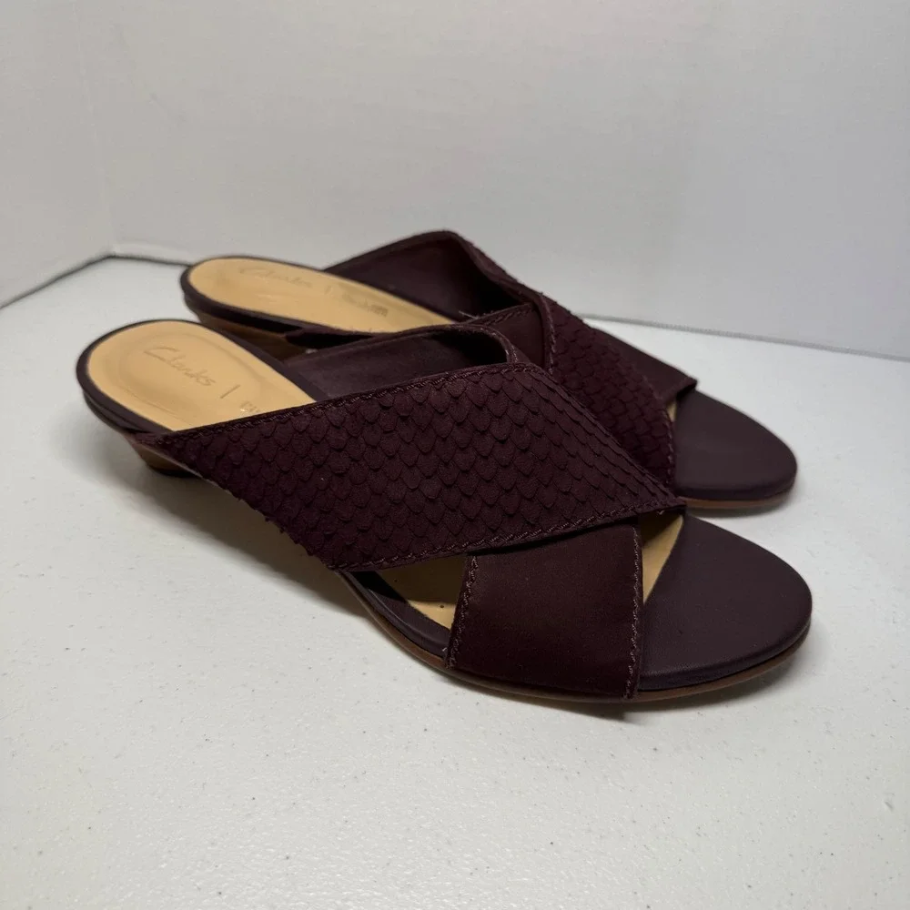 Clarks Mena Island Aubergine Leather Wine Slip On Heel Sandal Size 9
